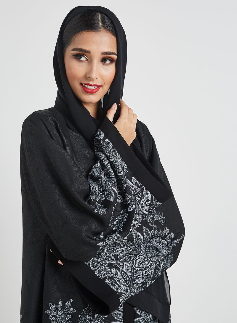 wide sleeves abaya