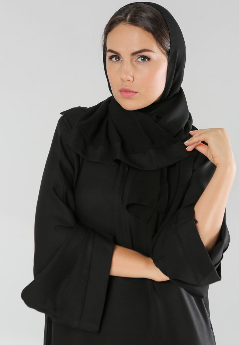 black collar abaya