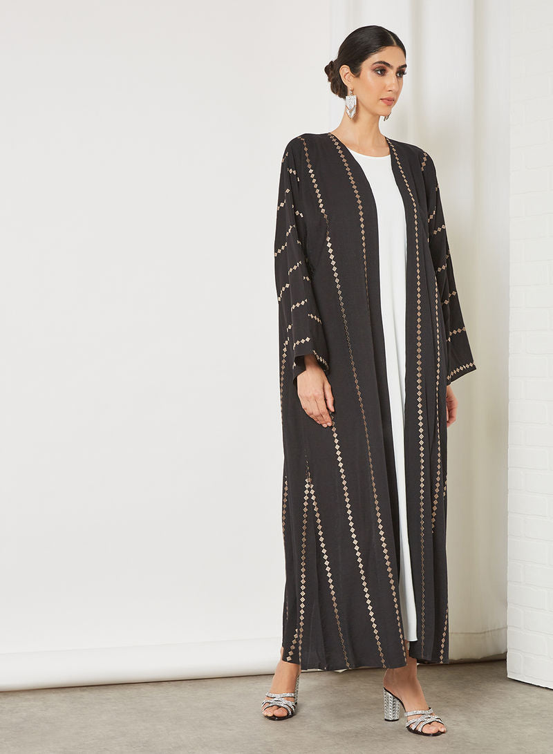 Stunning Embroidered Bisht Abaya with Inner - Explore Now! | Bsi3331